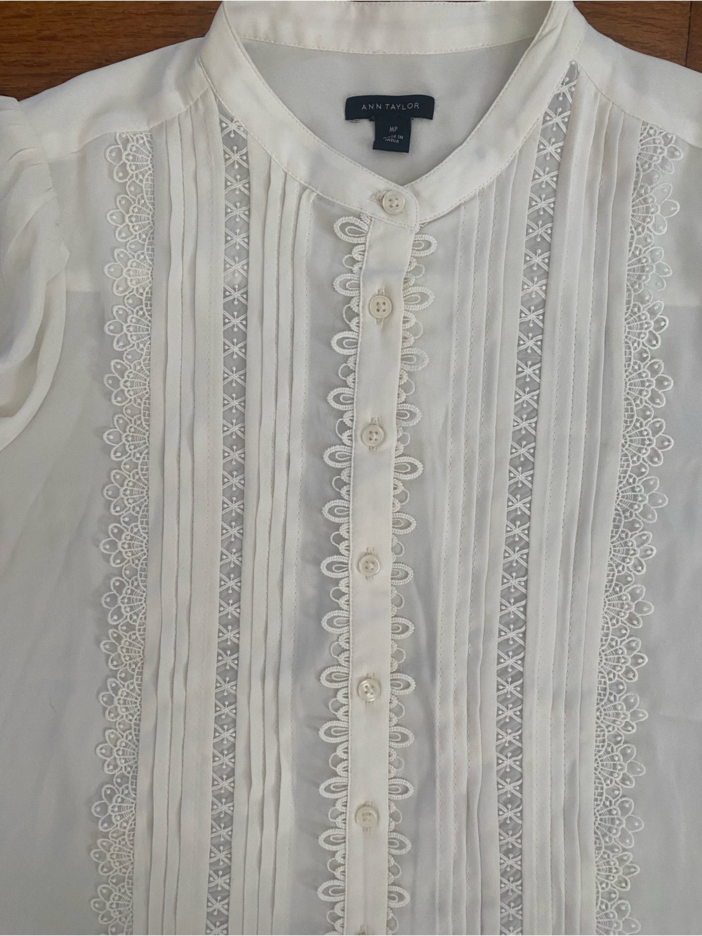 Ann Taylor Ivory Lace Inset Pintuck Button Front Blouse Medium Petite MP - Picture 8 of 11